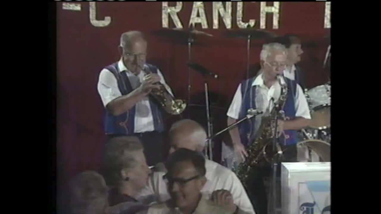Thumbnail image for Polka Time #1564